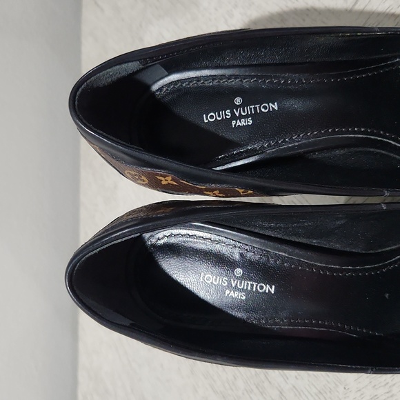 Louis Vuitton - Monogram Pumps - Picture 6 of 10